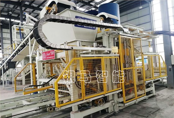 制磚機成套設(shè)備為發(fā)展放能，為建設(shè)蓄能！