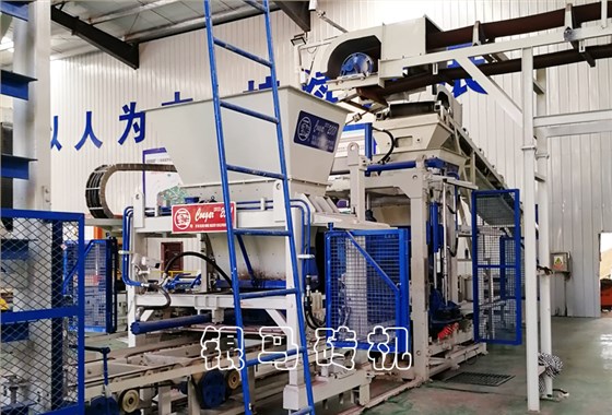 水泥磚機全套設(shè)備：房屋改造后產(chǎn)生的建筑垃圾如何利用？