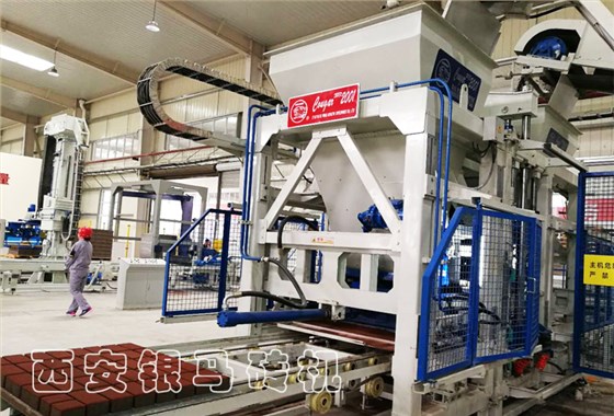 透水磚機(jī)設(shè)備生產(chǎn)線與眾不同的生產(chǎn)體驗(yàn)從智能化開(kāi)始！