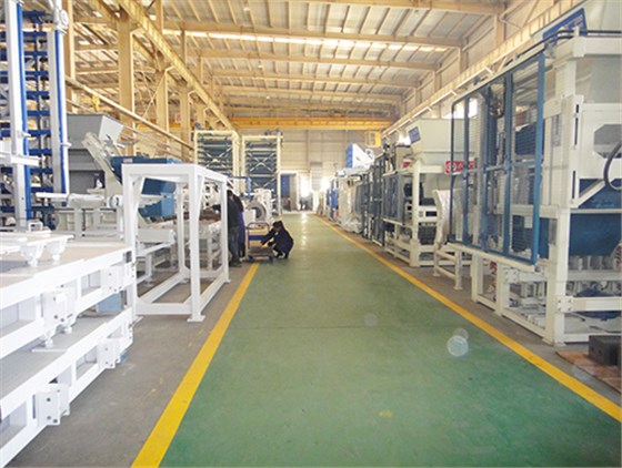 銀馬磚機生產車間