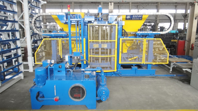 中國砌塊成型機(jī)械制造業(yè)存在弊端