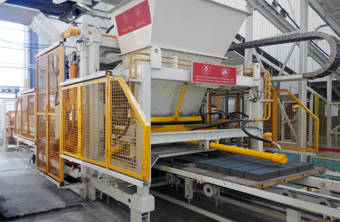 夸大便宜的透水磚機(jī)械設(shè)備有哪些陷阱 夸大便宜的透水磚機(jī)械設(shè)備有哪些陷阱