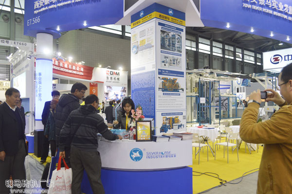 磚機(jī)廠家教您改善隧道窯煙氣排放的好方法 磚機(jī)廠家教您改善隧道窯煙氣排放的好方法