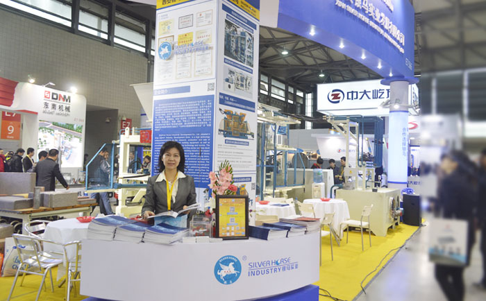 免燒制磚機(jī)與真空制磚機(jī)之比較 免燒制磚機(jī)與真空制磚機(jī)之比較