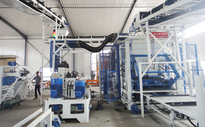 歷數(shù)手動(dòng)免燒磚機(jī)設(shè)備的八大特點(diǎn) 歷數(shù)手動(dòng)免燒磚機(jī)設(shè)備的八大特點(diǎn)