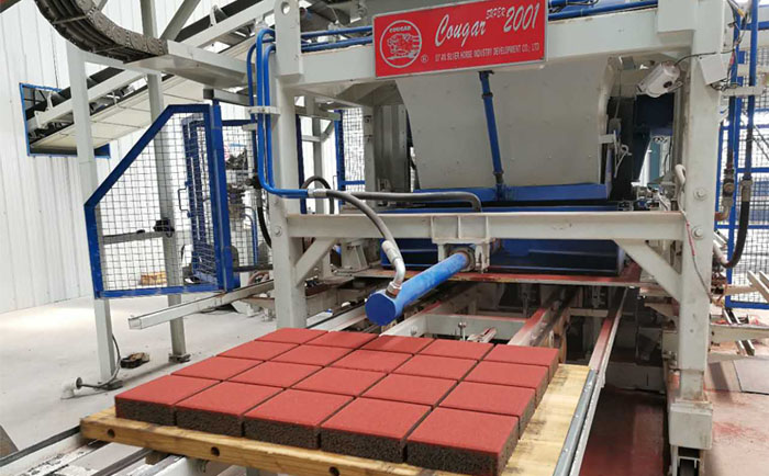 全自動透水磚機(jī)各類離合器的性能比較 全自動透水磚機(jī)各類離合器的性能比較