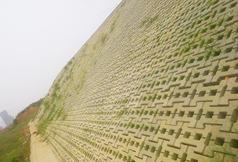 河道護(hù)坡磚機(jī)怎樣提高銷量? 河道護(hù)坡磚機(jī)怎樣提高銷量?