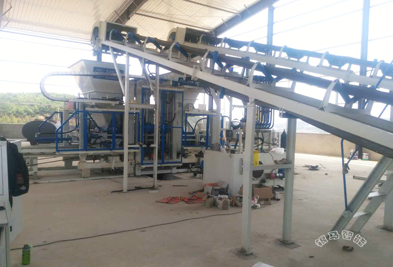 草坪磚機(jī)設(shè)備已經(jīng)成為建設(shè)環(huán)保社會的重要機(jī)械 草坪磚機(jī)設(shè)備已經(jīng)成為建設(shè)環(huán)保社會的重要機(jī)械