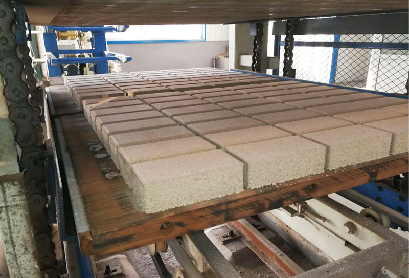 水泥面包磚制磚機(jī)