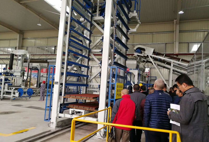 從五大方面分析銀馬造磚機器市場火爆的原因 從五大方面分析銀馬造磚機器市場火爆的原因