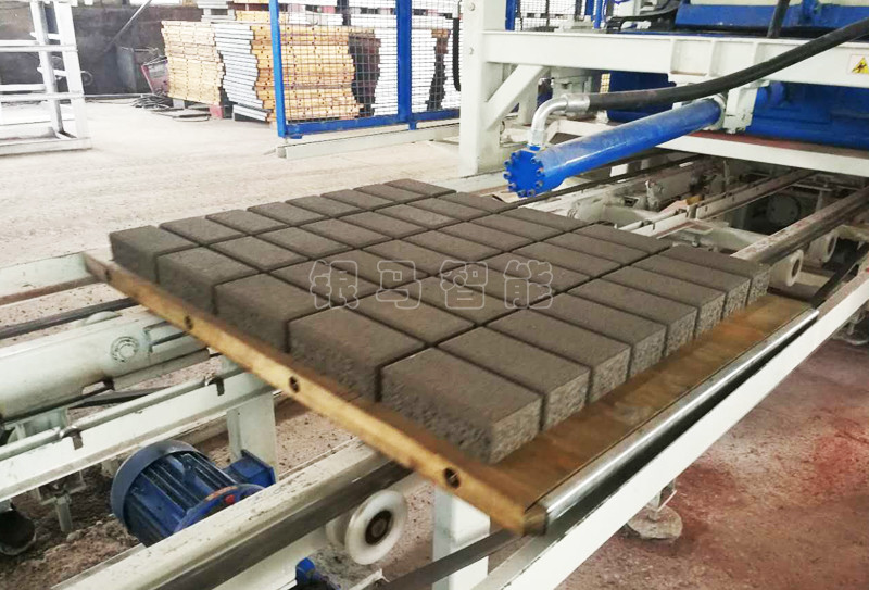 大型免燒磚設(shè)備：功能特點就是制品質(zhì)量