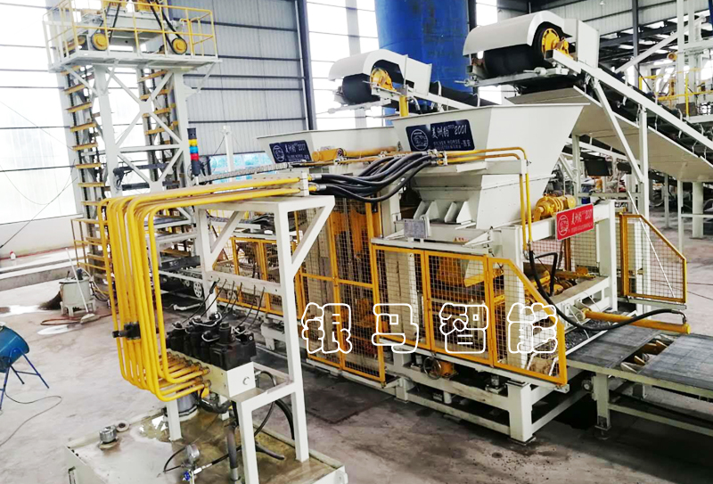 PC磚機械設(shè)備：透水磚機技術(shù)及工藝升級，為環(huán)保獻力！