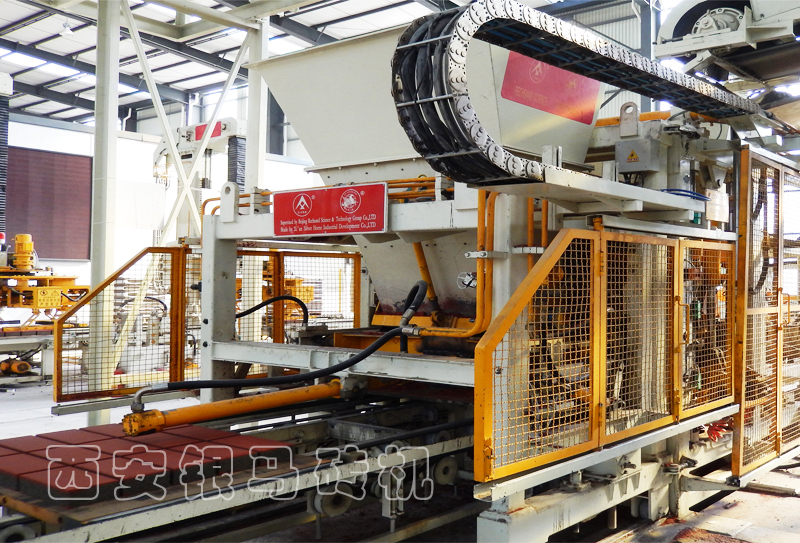 西安銀馬透水磚機用技術與工藝領跑行業(yè)！