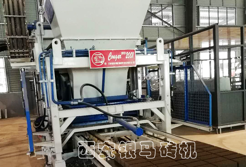 新型透水磚機(jī)生產(chǎn)線日常使用規(guī)范與配套系統(tǒng)組成有哪些？