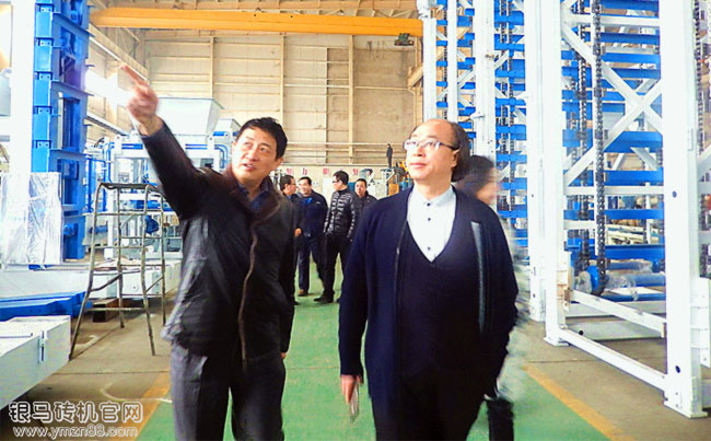 銀馬董事長介紹免燒砌塊磚機(jī)