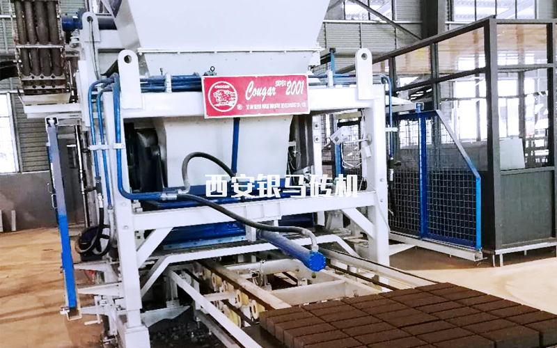 免燒透水磚設(shè)備：經(jīng)濟(jì)實惠、適合國情的砌塊成型機(jī)